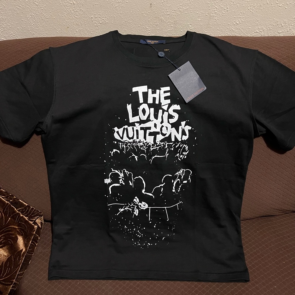 Lv shirt